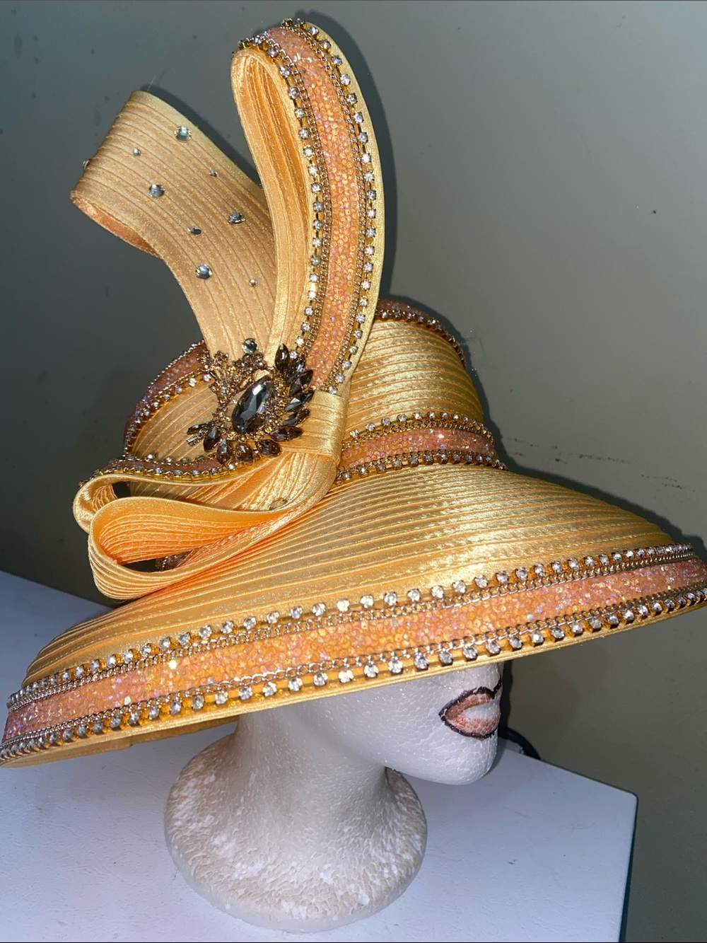 Gorgeous NWT DRESS Hat / Church Hat by June’s Young